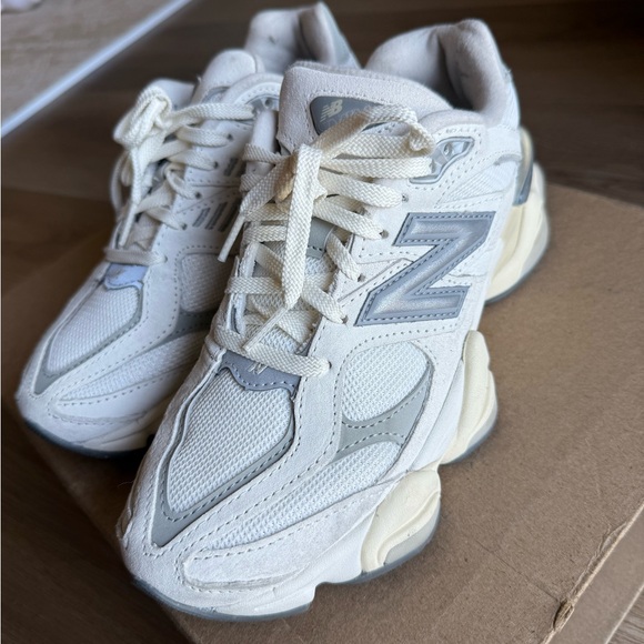 New Balance 9060 Sneakers - Picture 2 of 9